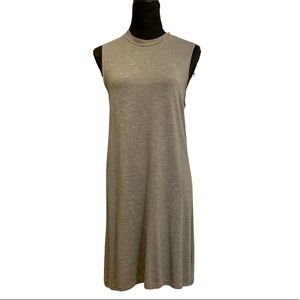 🌟4/$20🌟 BB Dakota Grey Sleeveless Tunic Size Large